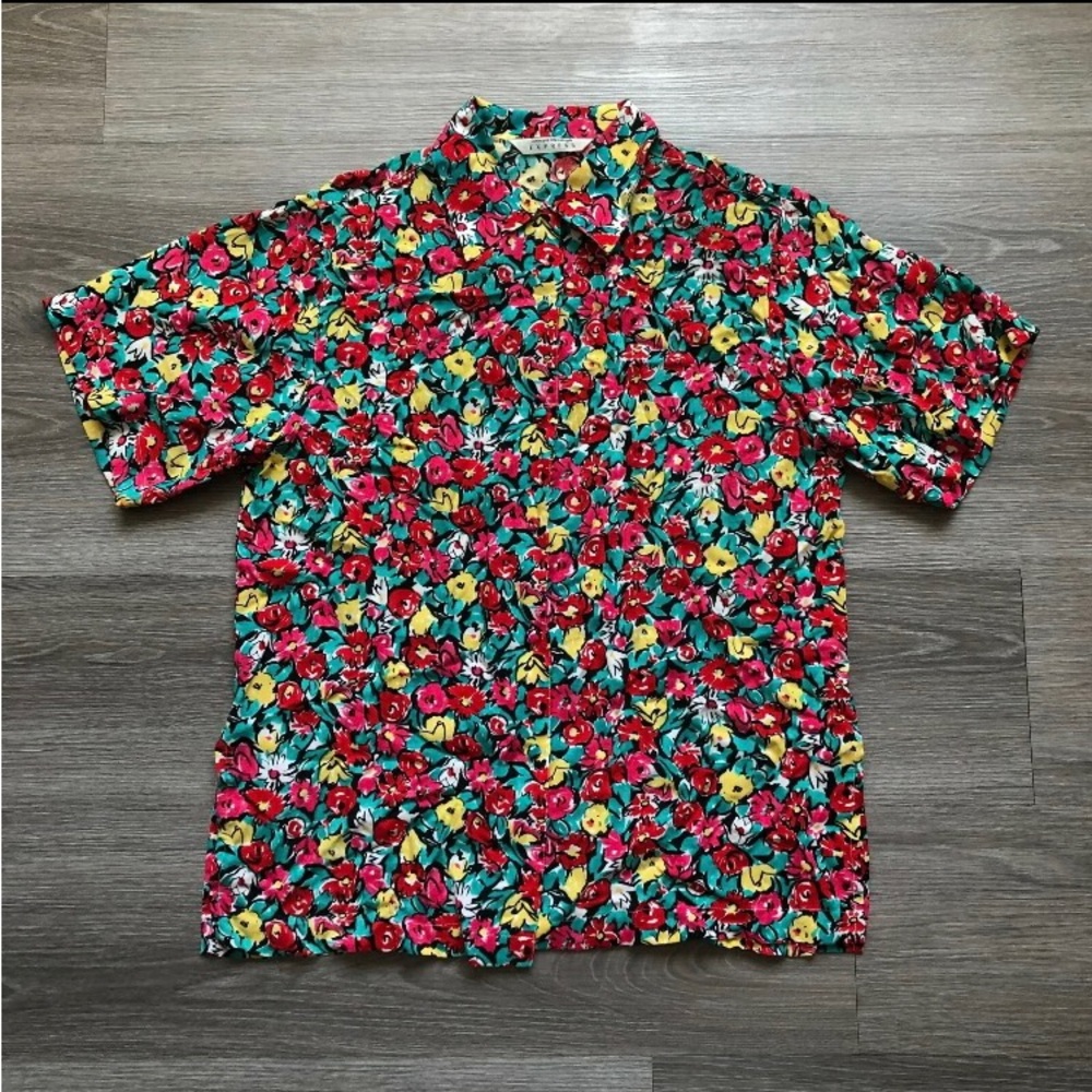 Compagnie Internationale Express  Floral Button  Top - Picture 5 of 8